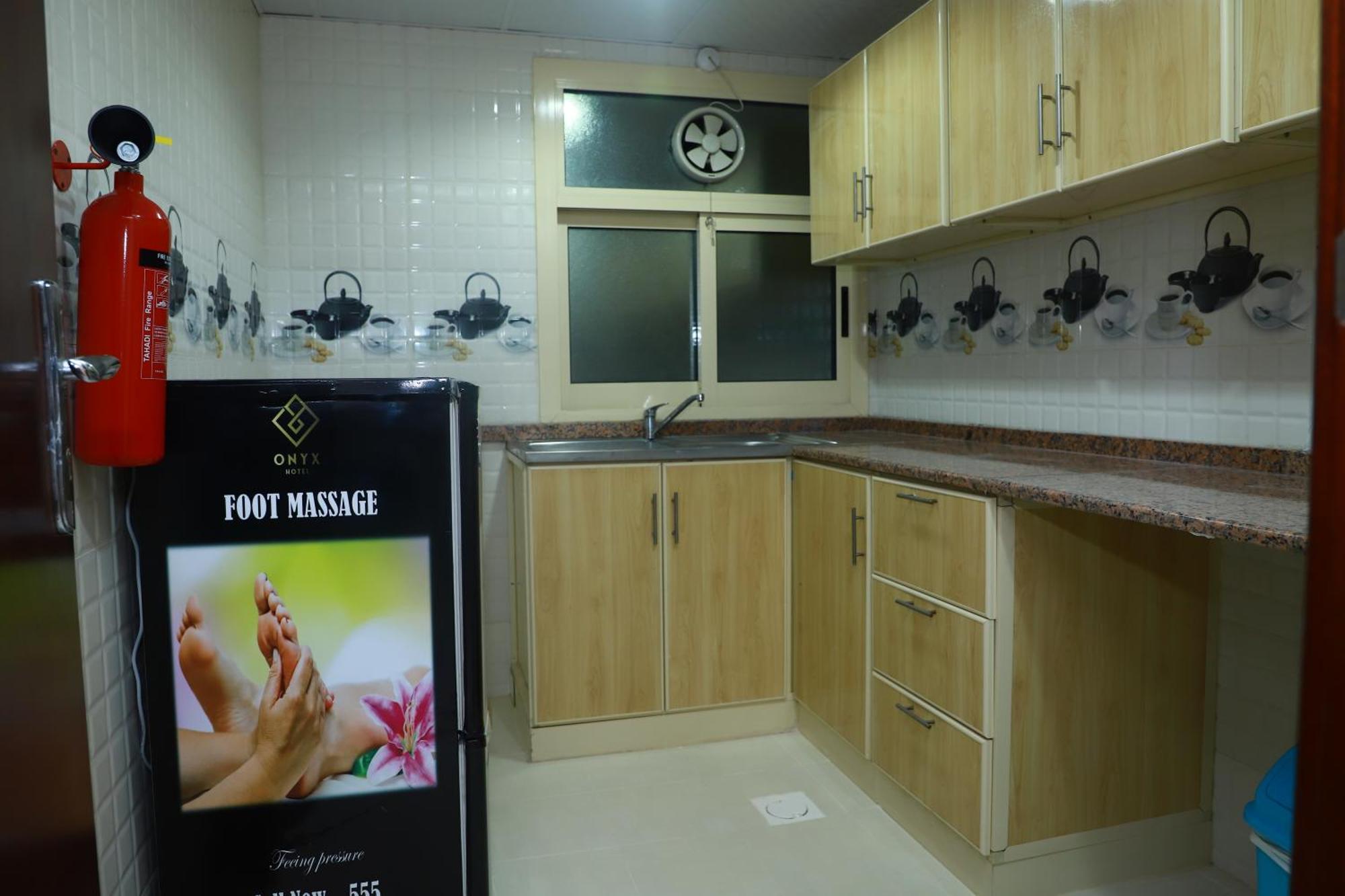 Onyx Hotel Apartments - Maha Hospitality Group Ajman Exterior foto